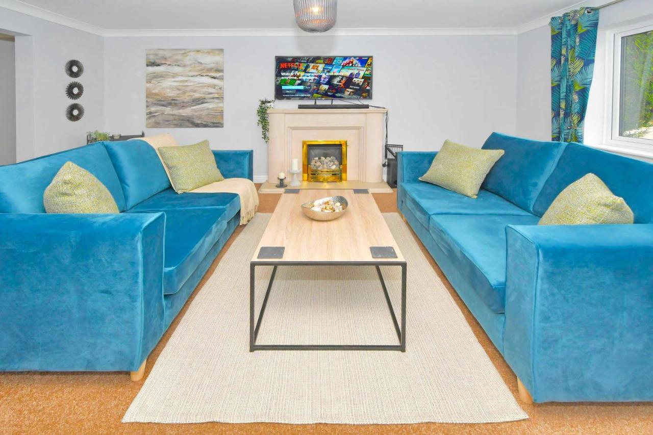 The Glade By Yourstays Huge Single Detached Holiday Home With Big Garden Newcastle-under-Lyme Exterior foto